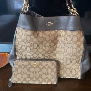 Coach Shoulder bag and matching wallet